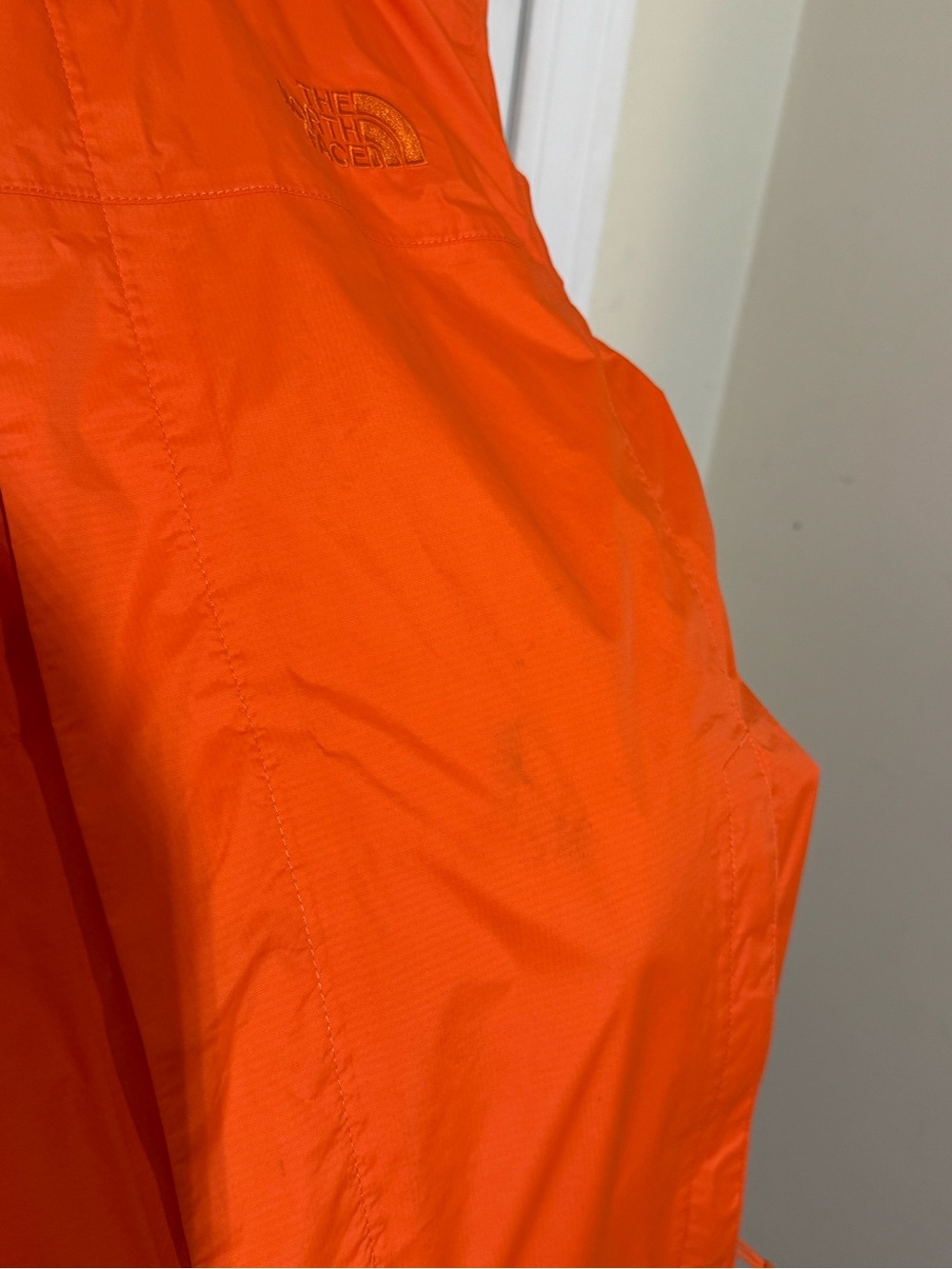 The North Face Men’s Bright Orange Hooded Rain Jacket - Picture 9 of 14